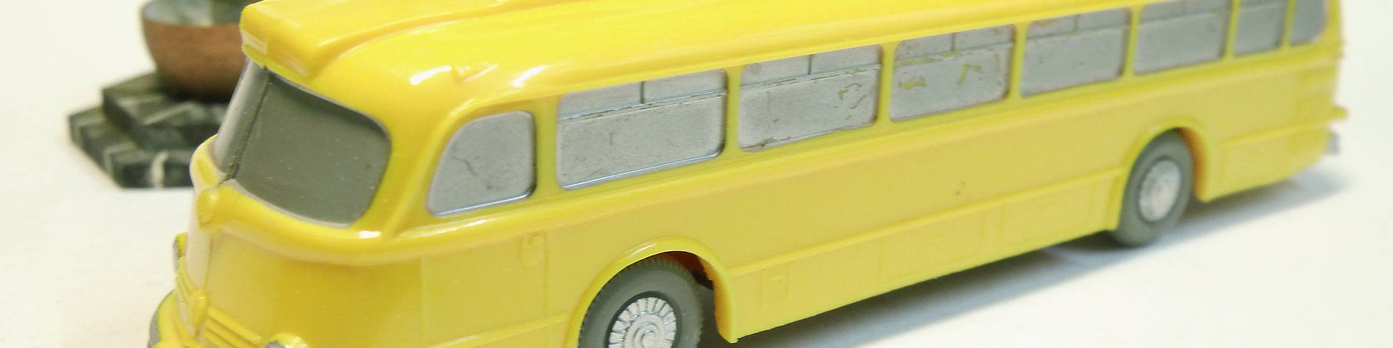 Wiking Mercedes-Benz O 6600 H Pullman Autobus – Post